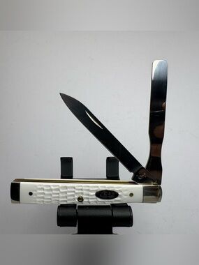 Case XX 6285 Doctors Full Size White Jigged Delrin Stainless Steel Pocketknife